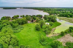 16xx Peltier Lake Drive