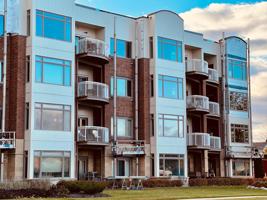 900 Lakeshore