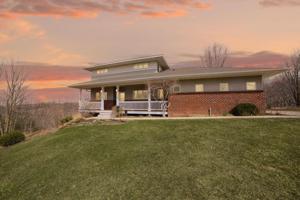 2800 W View Drive