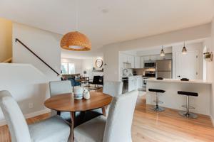 161 Windsor