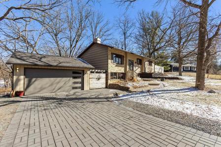 401 Birchwood