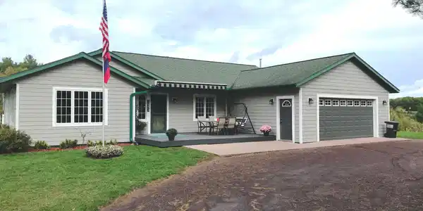 12374 104th