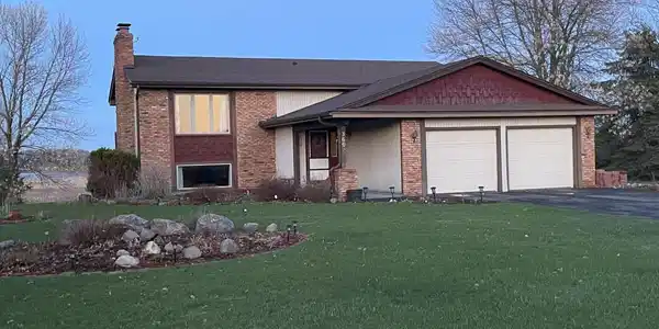 3600 Farmhill