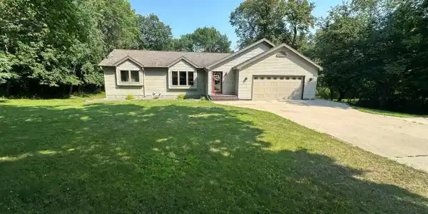 9 Nakota Drive NE