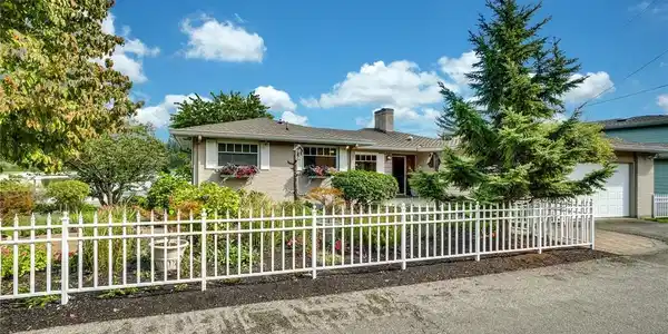 23525 74th Avenue W