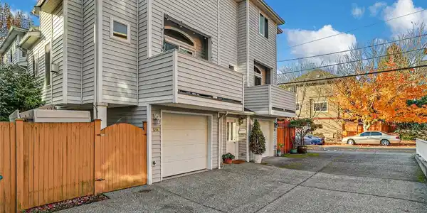 5704 26th NW