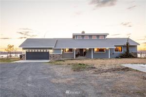4652 Shorecrest NE