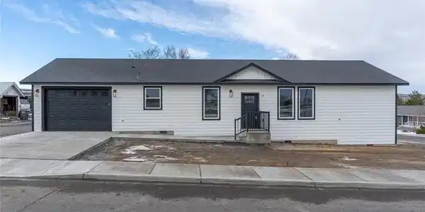 55 Evergreen Street S