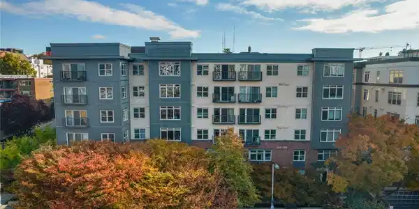1620 Belmont