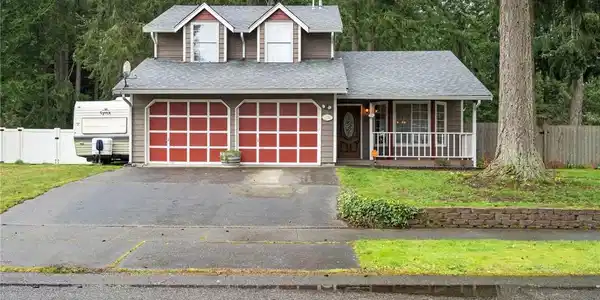 8330 Lake Forest Drive SE