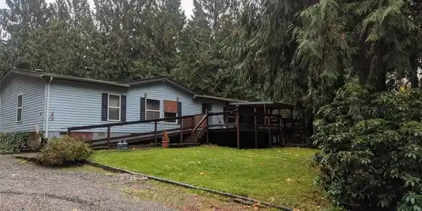 5433 Lake Bosworth