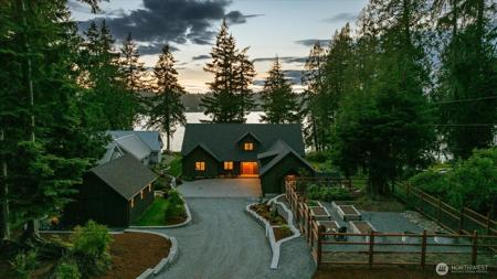 5320 East Harbor