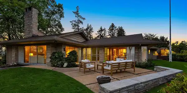 3704 48th NE