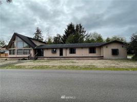 325 Harbor View SE