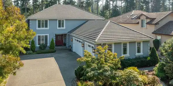 7049 Muirkirk SW