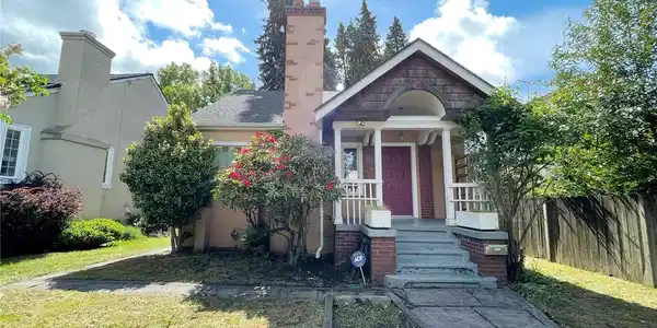 7826 Lake City NE