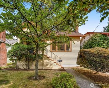 7332 17th NE