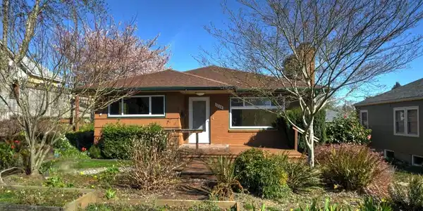 1214 7th SW