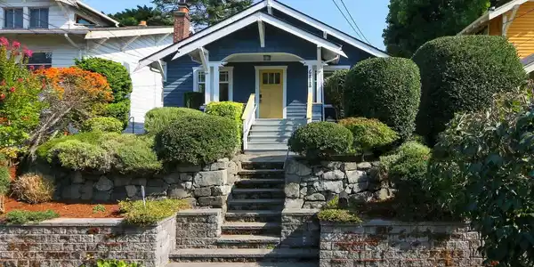 6818 16th NE
