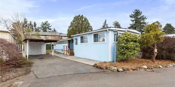 3410 Bow Lake