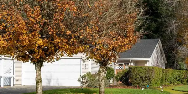 4732 Stratford SE