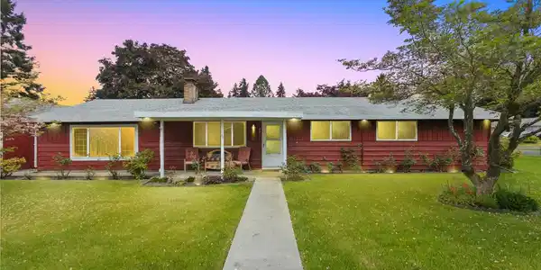 601 175th S