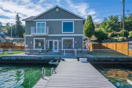 1112 Lakeshore