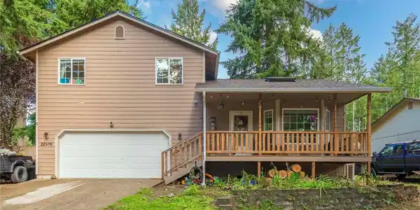 22526 Clearland SE