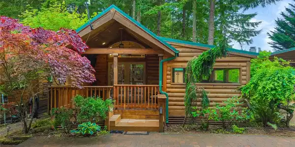 1546 Reservation Rd SE
