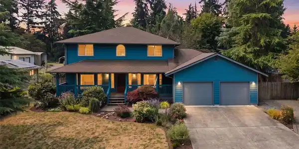 7445 Fair Oakes SE