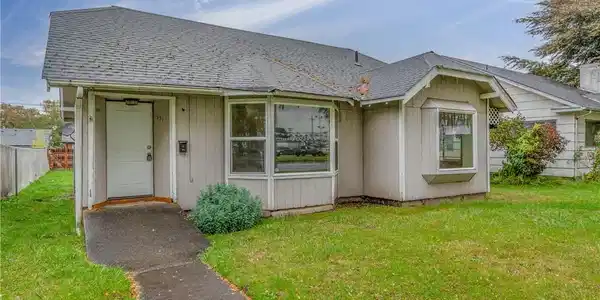 551 Oregon