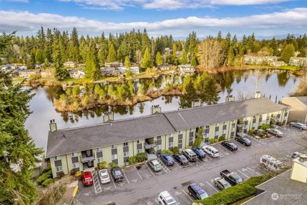 615 75th SE