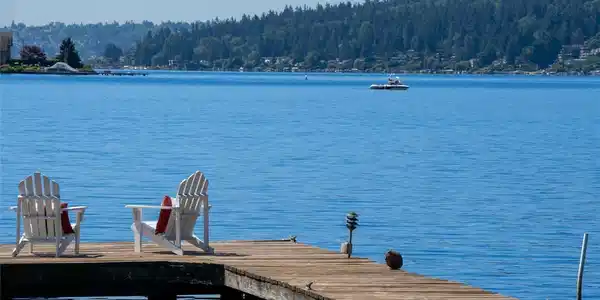 11055 Lake