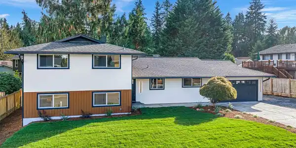 3602 104th SE
