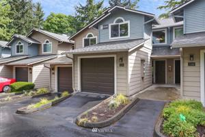 4344 Lake Sammamish SE