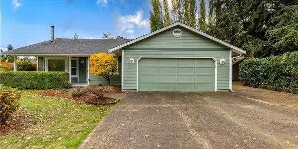 8621 Oxford SE
