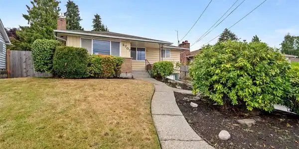 2707 Highland