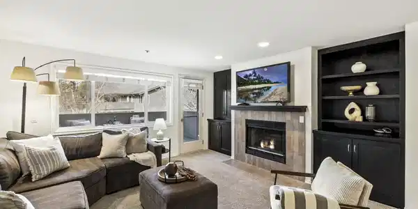 9320 Juanita Drive