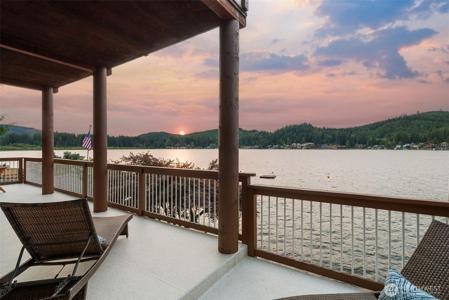 545 Summit Lake Shore NW