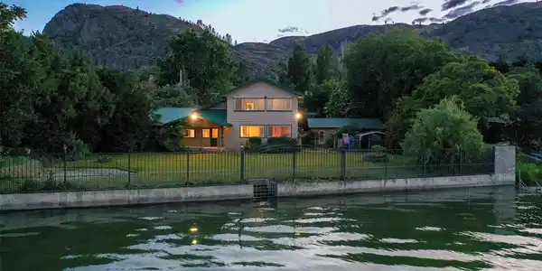 104 C Westlake