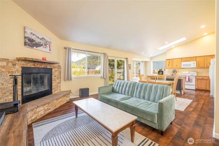 3001 Green Valley