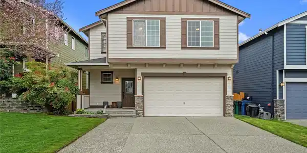 9349 11th NE