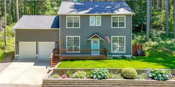 17942 Clear Lake SE