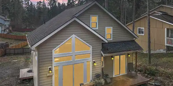 22537 Clearland SE