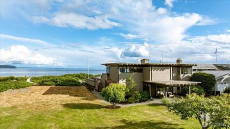 2126 Shore