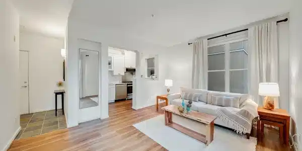 10042 Main
