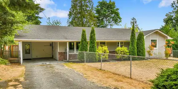 13811 Beverly Park