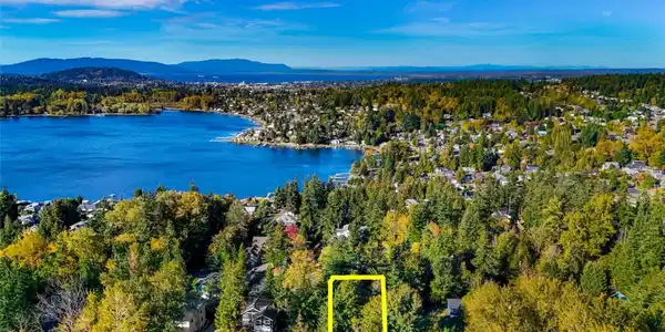 2933 Toad Lake