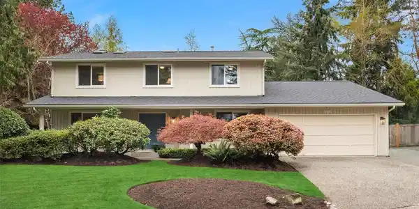 11321 83rd NE