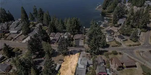180 Mason Lake E